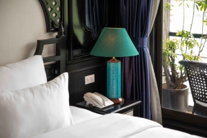 2/3-dages Halong & Lan Ha-bugten Doris 5* krydstogt med balkon og badekar