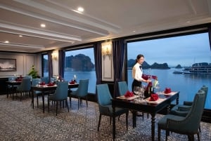 2/3-dages Halong & Lan Ha-bugten Doris 5* krydstogt med balkon og badekar