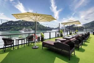 2/3-dages Halong & Lan Ha-bugten Doris 5* krydstogt med balkon og badekar