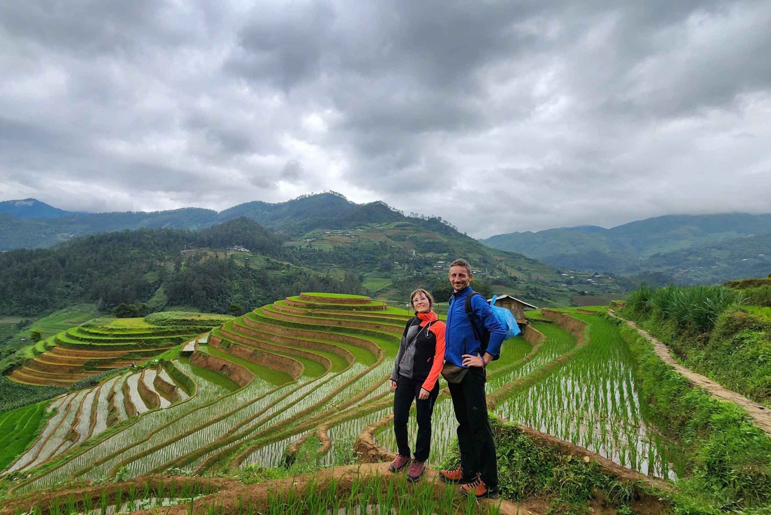 Excursão de 2 dias de moto a Mu Cang Chai Loop saindo de Sapa