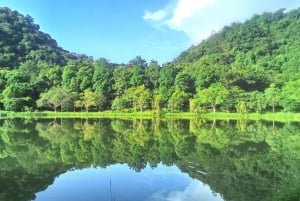 Ninh Binh, 2 días: Hoa Lu, Trang An, Cueva de Mua y Cuc Phuong