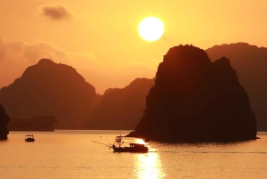 2 Tage Ruhe in der Bai Tu Long-Bucht mit Luxuskreuzfahrt