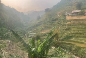 SAPA: 2 DIAS DE CAMINHADA E CULTURA COM A HMONG MAMA'S HOME