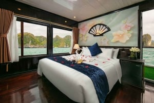 Hanoi: 2-Day Halong Bay Boutique Cruise with Kayaking