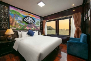 Hanoi: 2-Day Halong Bay Boutique Cruise with Kayaking