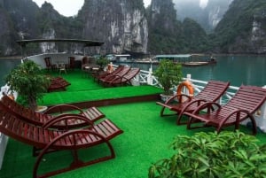 Hanoi: 2-Day Halong Bay Boutique Cruise with Kayaking