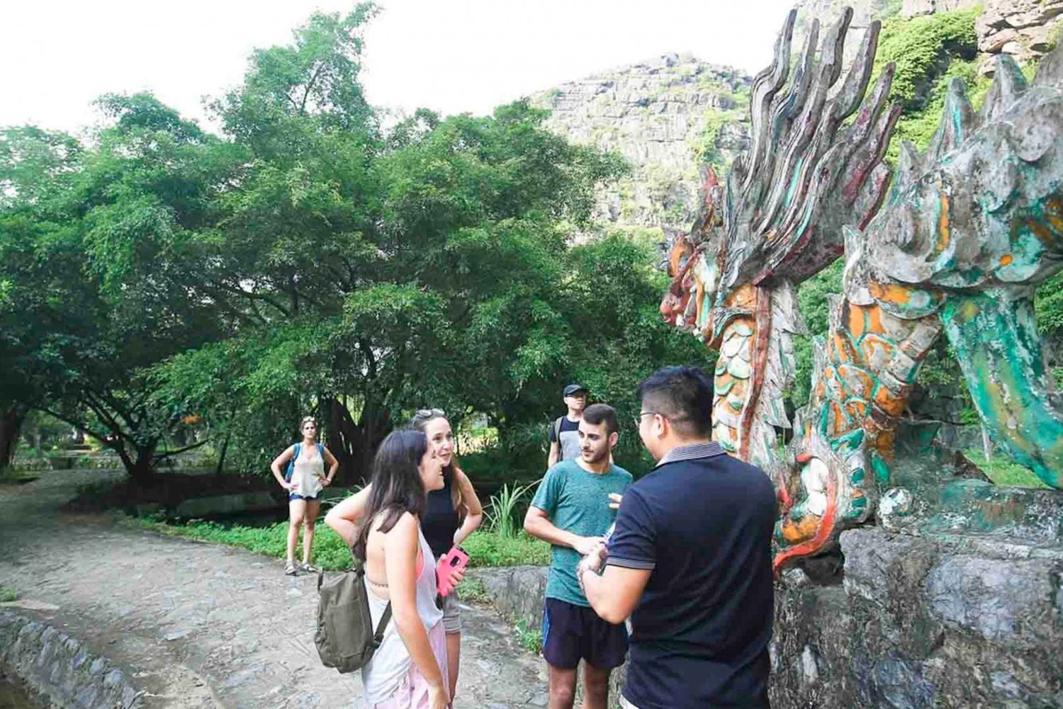 2 day Trang An - Mua cave - Cycling with Bungalow stay