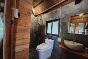 プルオンループでの2日間のトレッキングとホームステイでの宿泊