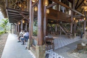 プルオンループでの2日間のトレッキングとホームステイでの宿泊