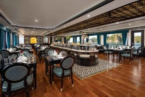 Vanuit Hanoi: Luxe cruise in Ha Long met balkon en bad