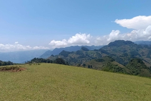 Circuit de deux jours et une nuit dans le district de Bac Ha : aventure et marché du week-end