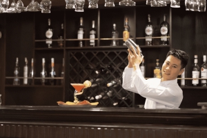 Ha Long Bay Cruise 3D2N med balkonglugar, grotter og øy