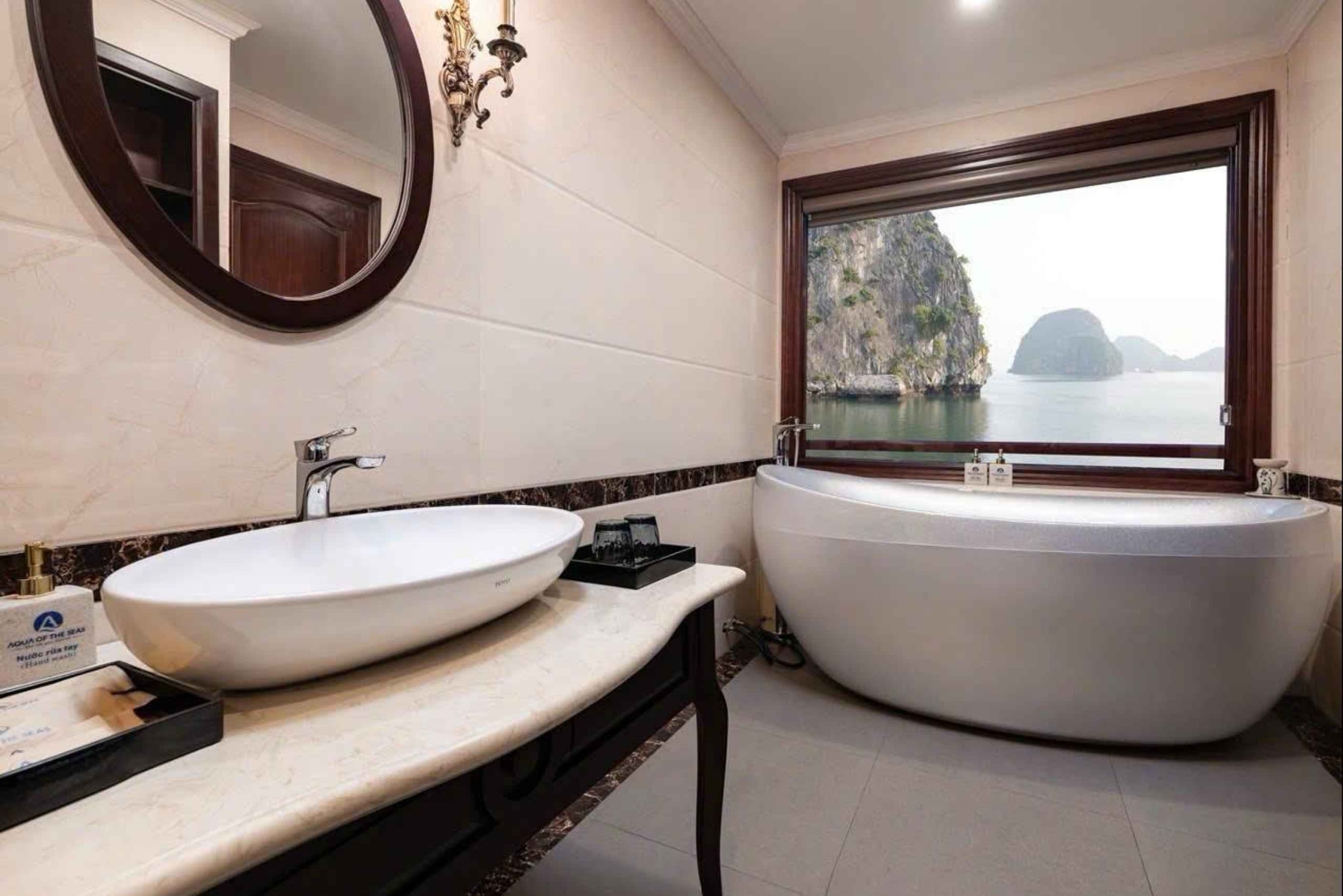 3-dagers: Ha Long–Lan Ha Bay og Ninh Binh 5-stjerners cruise