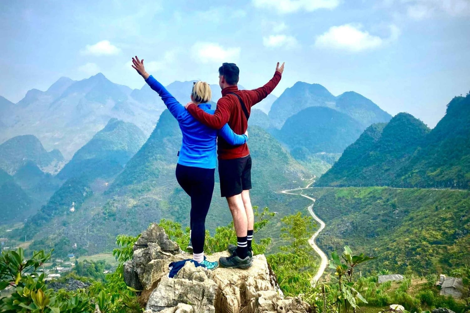 4-dagars Ha Giang-slinga till alla höjdpunkter med bil, bo på resort 4*