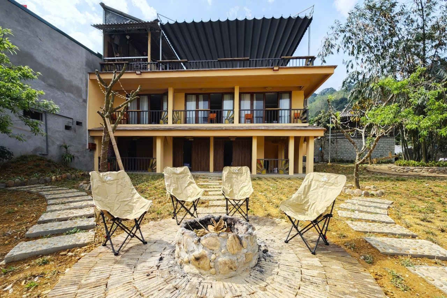 Authentische Kultur der Weißen Thai mit Gruppentour Hanoi – Pu Bin