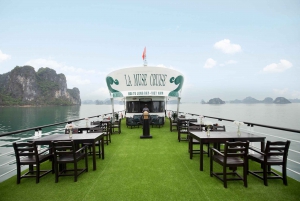 Из Ханоя: однодневный круиз по заливу Бай Ту Лонг Бэй (Bai Tu Long Bay Off-The-Beaten-Path)