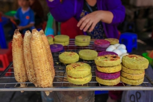 Village ancien de la poterie de Bat Trang en moto
