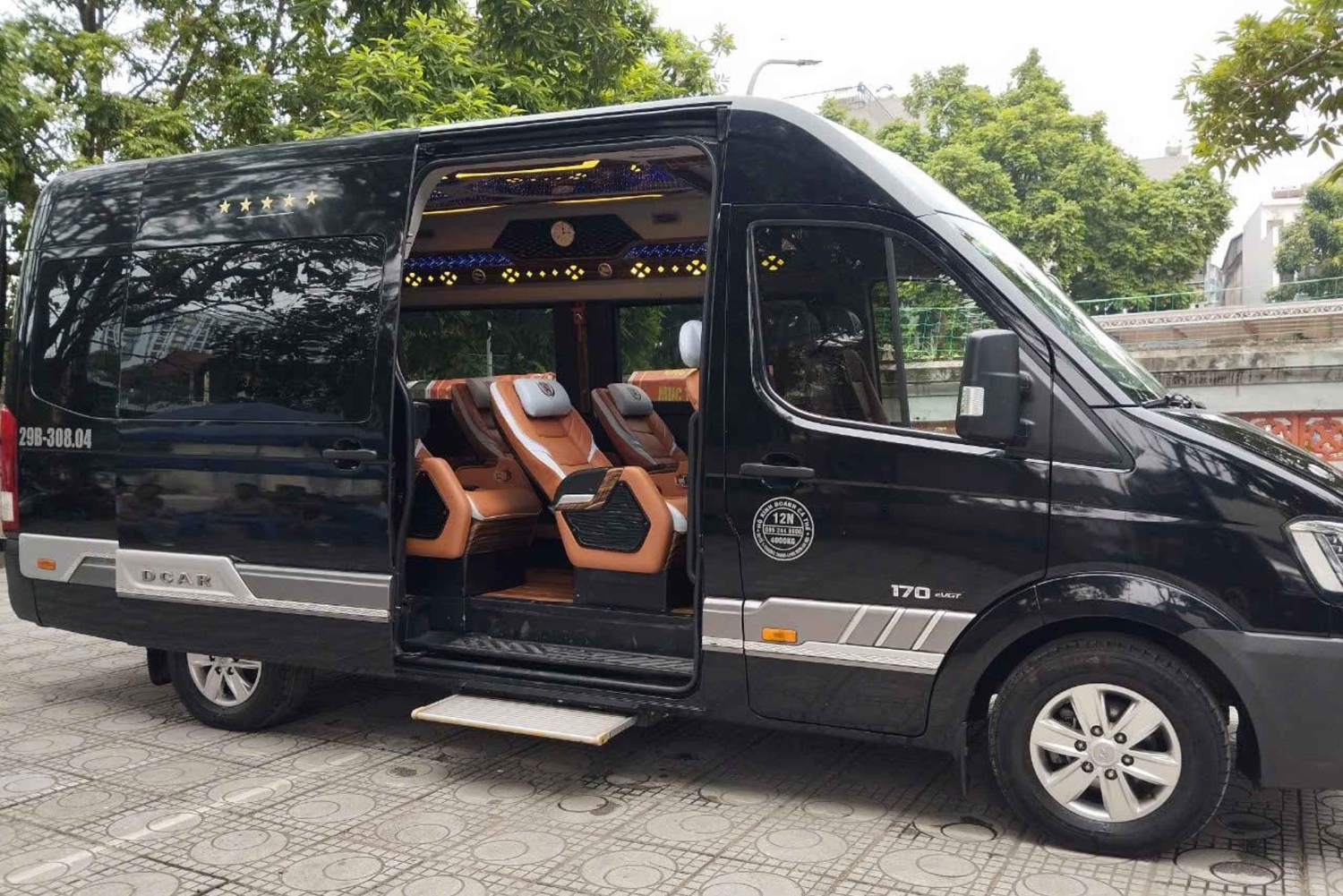 Best verkocht: Ha Long Bay 5-sterren cruise & limousine transfer