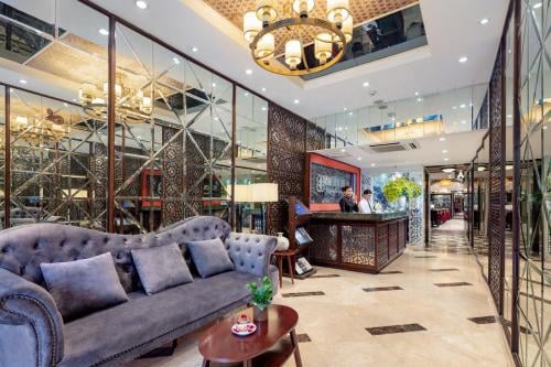 Elegant Holiday Hotel & Spa