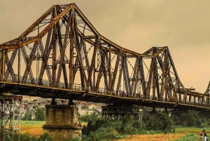 Scopri la via dei treni e il tesoro di Hanoi con un tour in motocicletta
