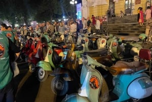 Geniet van Hanoi als een local - Vespa & Street Food Tour by Night