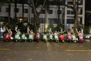 Geniet van Hanoi als een local - Vespa & Street Food Tour by Night
