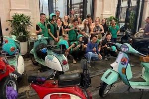 Geniet van Hanoi als een local - Vespa & Street Food Tour by Night