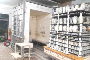 Exploration du village de Bat trang et des usines de céramique / guide région