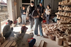 Exploration du village de Bat trang et des usines de céramique / guide région