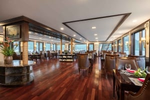 Desde Cat Ba: crucero de lujo de 2 días por la bahía de Lan Ha con comidas incluidas.