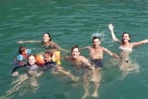 Desde Cat Ba: crucero de lujo de 2 días por la bahía de Lan Ha con comidas incluidas.