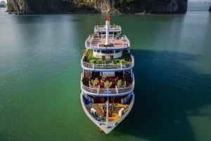 Depuis l'île de Cat Ba : Croisière dans la baie de Bai Tu Long 2D/1N Route tranquille