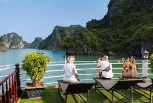 Depuis l'île de Cat Ba : Croisière dans la baie de Bai Tu Long 2D/1N Route tranquille
