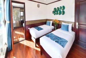 From Ha Noi: 2-Days Lan Ha Bay & Ha Long Bay 6-Star Cruise