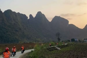 Da Ha Noi: Tour di gruppo CaoBang 2D - Moto con EasyRider