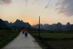 Da Ha Noi: Tour di gruppo CaoBang 2D - Moto con EasyRider
