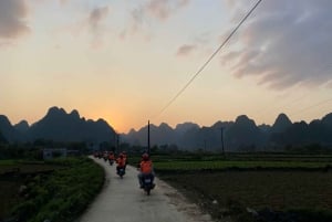 Da Ha Noi: Tour di gruppo CaoBang 2D - Moto con EasyRider
