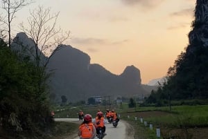 Da Ha Noi: Tour di gruppo CaoBang 2D - Moto con EasyRider