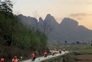 Da Ha Noi: Tour di gruppo CaoBang 2D - Moto con EasyRider