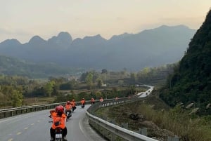 Da Ha Noi: Tour di gruppo CaoBang 2D - Moto con EasyRider