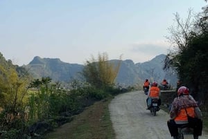 Da Ha Noi: Tour di gruppo CaoBang 2D - Moto con EasyRider