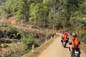 Da Ha Noi: Tour di gruppo CaoBang 2D - Moto con EasyRider