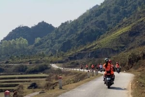 Da Ha Noi: Tour di gruppo CaoBang 2D - Moto con EasyRider