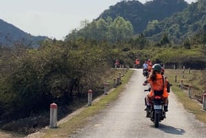 Da Ha Noi: Tour di gruppo CaoBang 2D - Moto con EasyRider