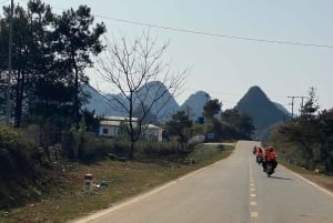 Da Ha Noi: Tour di gruppo CaoBang 2D - Moto con EasyRider
