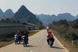 Da Ha Noi: Tour di gruppo CaoBang 2D - Moto con EasyRider