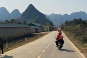 Da Ha Noi: Tour di gruppo CaoBang 2D - Moto con EasyRider