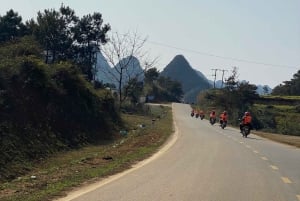 Da Ha Noi: Tour di gruppo CaoBang 2D - Moto con EasyRider