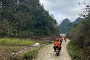 Da Ha Noi: Tour di gruppo CaoBang 2D - Moto con EasyRider