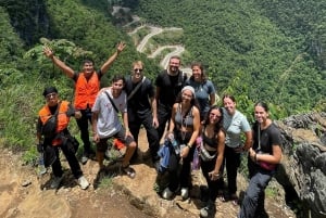 Da Ha Noi: Tour di gruppo CaoBang 2D - Moto con EasyRider